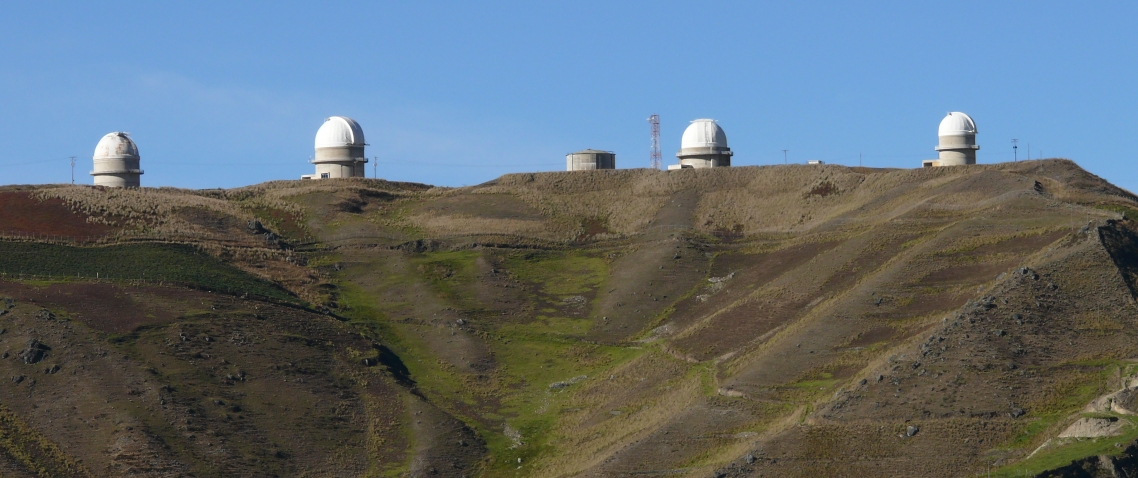 Vista de las cúpulas del astrofisico en el páramo de Mérida